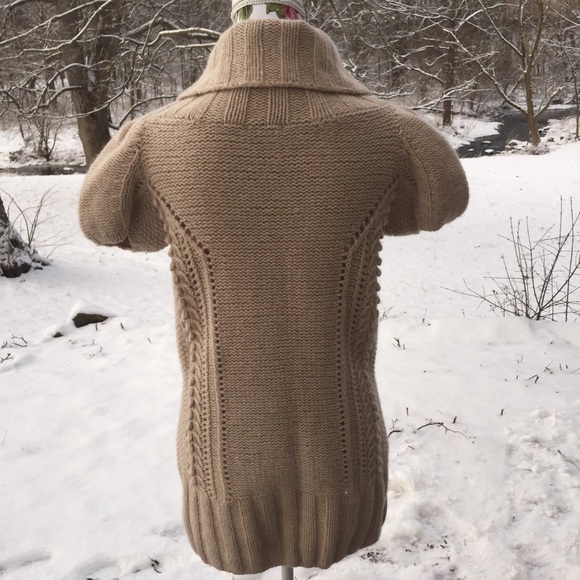 🔻sale🔻H & M Short sleeved long sweater - Picture 2 of 5